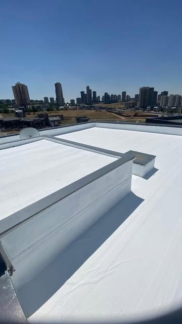 Монтаж мембрани ПВХ для покрівлі у Полтаві