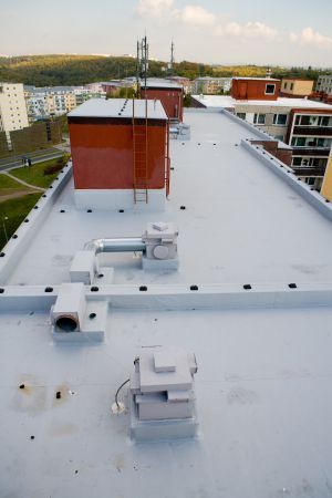 Монтаж мембрани ПВХ для покрівлі у Миргороді