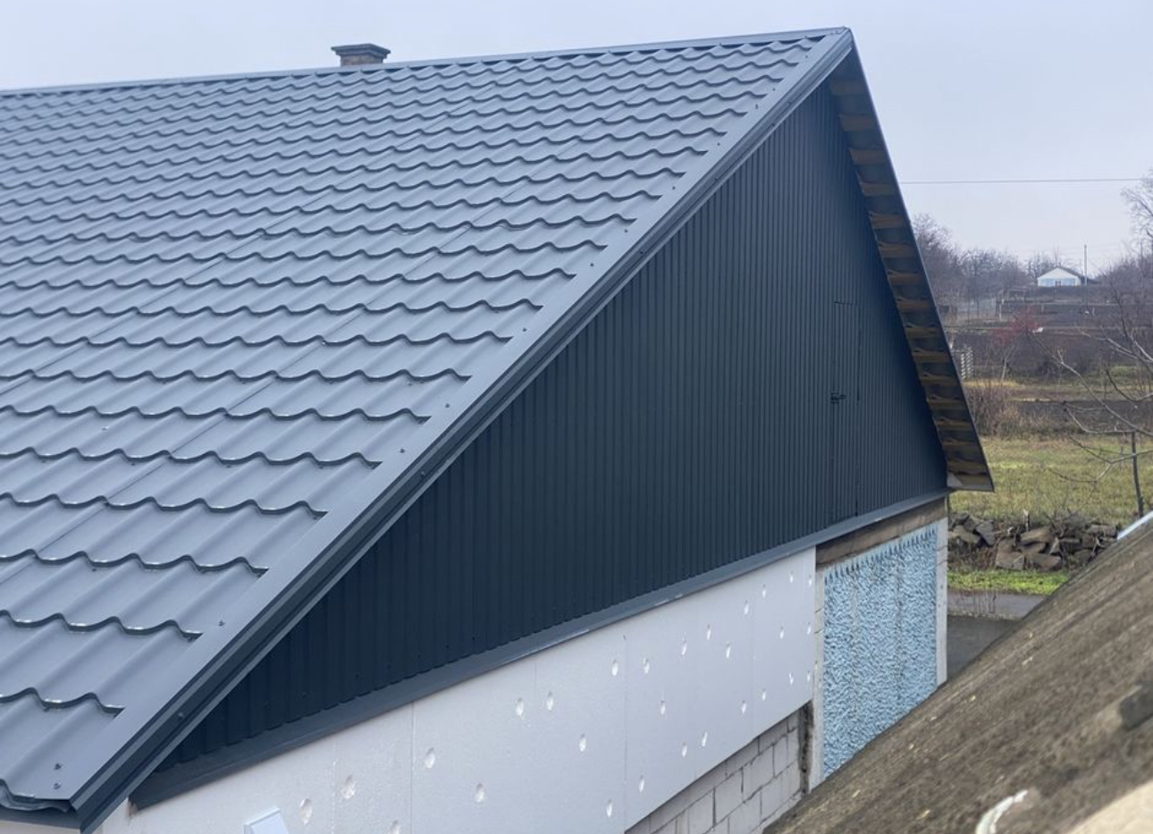 Будівництво даху Полтава – встановлення плоскої покрівлі, професійні покрівельні роботи