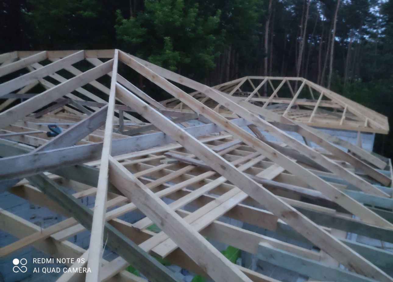 Монтаж металочерепиці Полтава – покрівля приватного будинку, якісні матеріали та роботи