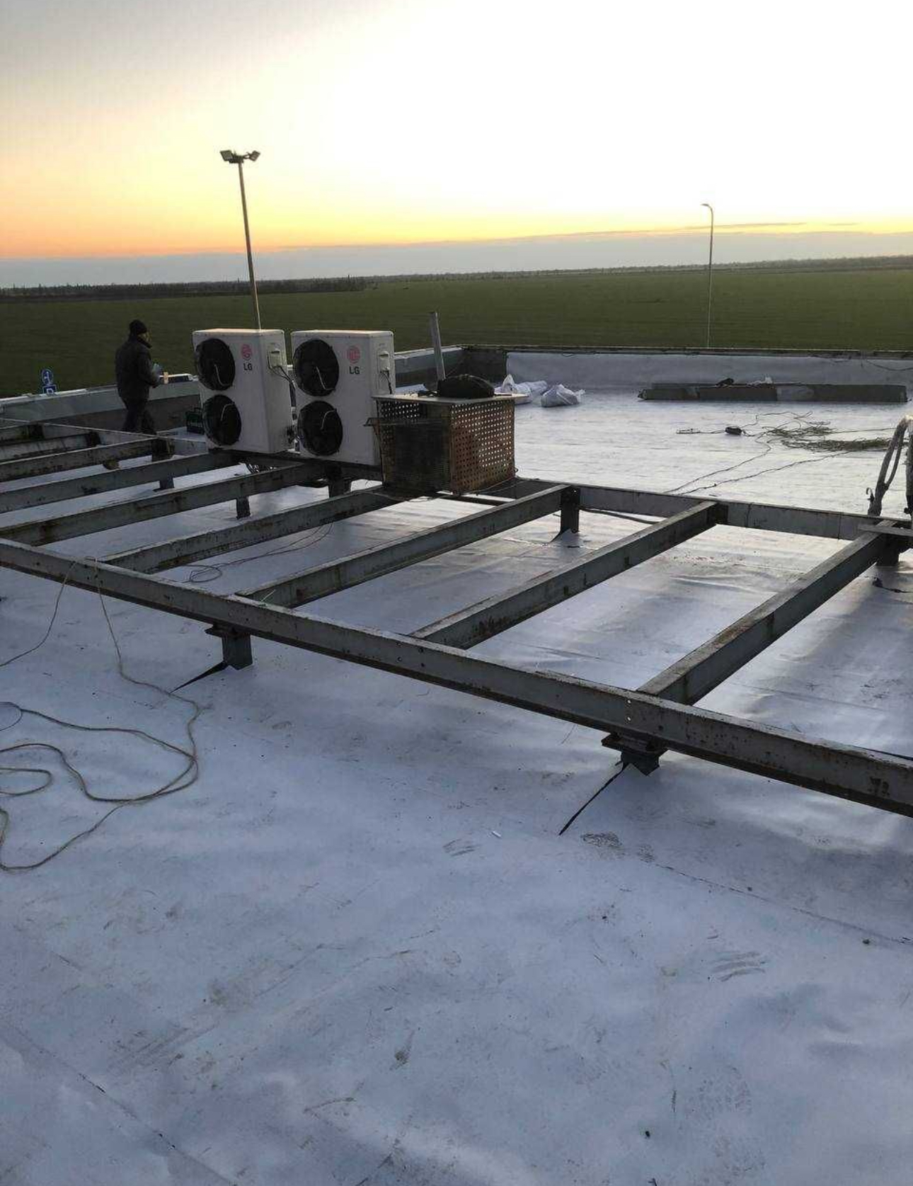 Покрівля даху Полтава – комплексні кровельні роботи з утепленням та гідроізоляцією, повний спектр послуг