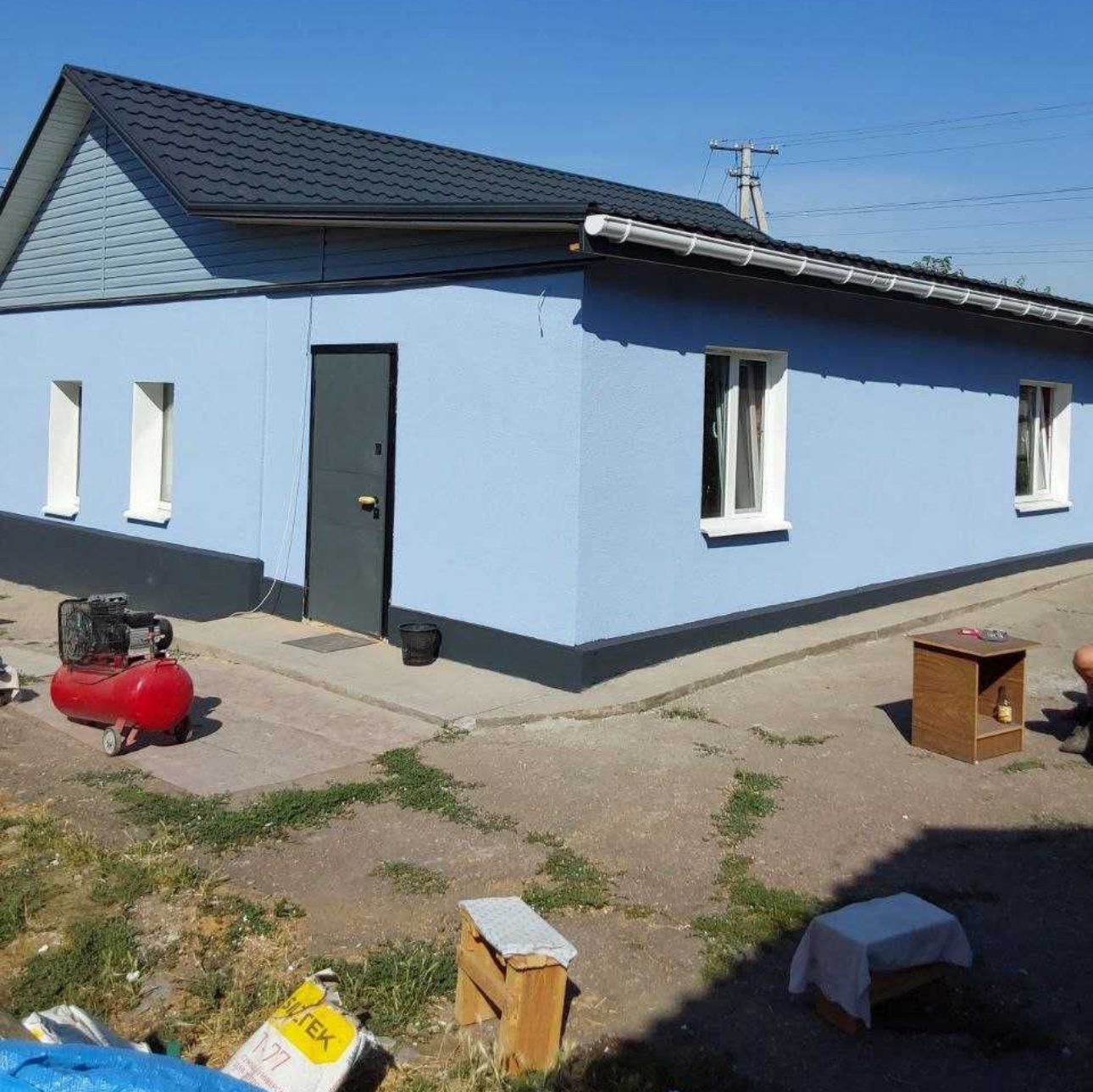 Покрівля профлистом Полтава – монтаж даху з профнастилу, професійні покрівельні роботи